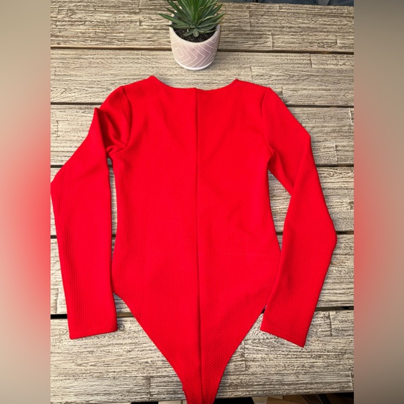 Women’s Forever 21 Long Sleeved Red Bodysuit, NWOT, Sz XL - Picture 2 of 4